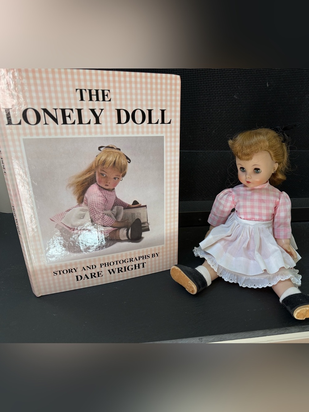 Vintage Madame Alexander “Edith The Lonely Doll” with Dave Wright book